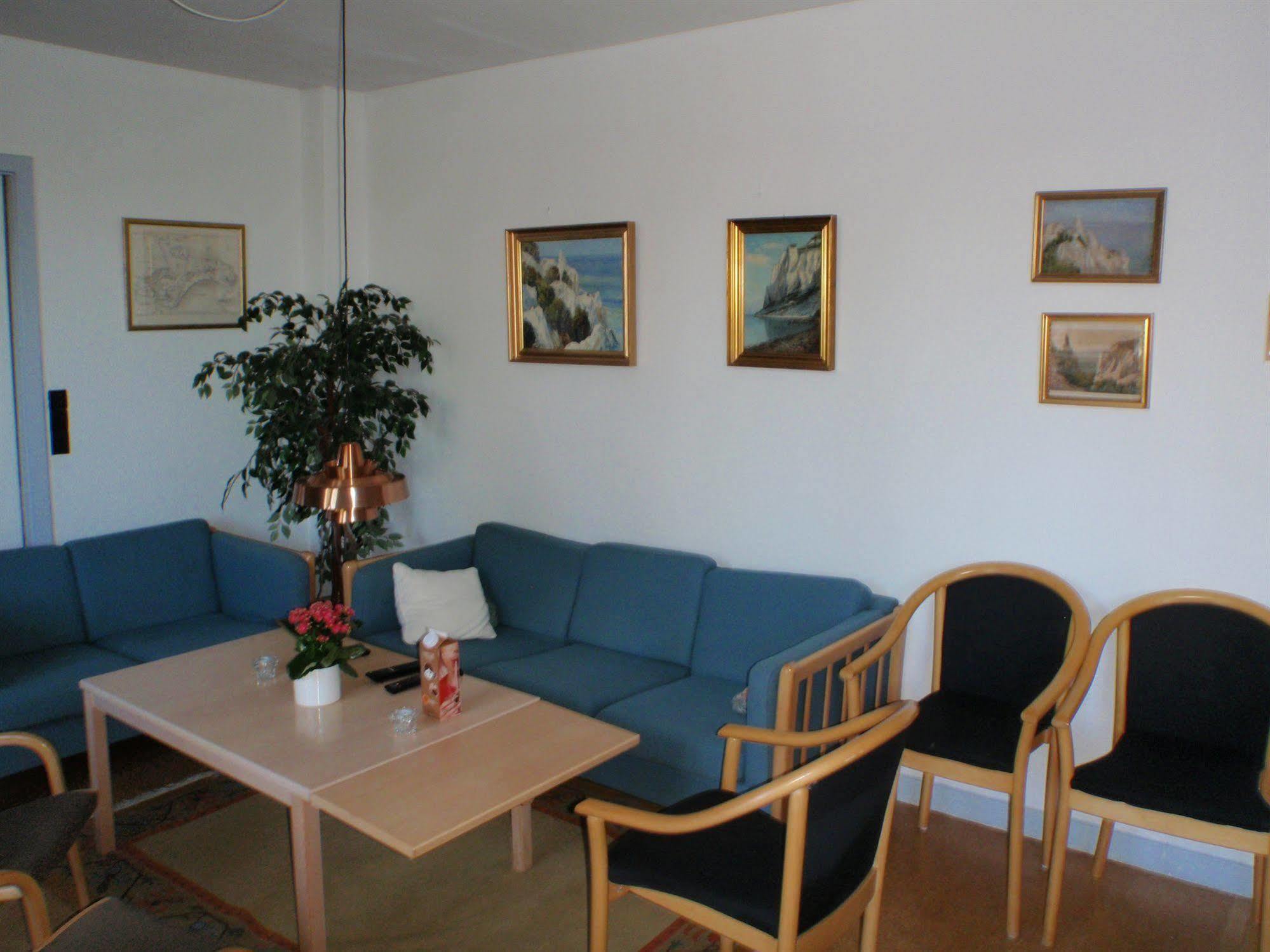 בורה Mon Hostel & Vandrehjem מראה חיצוני תמונה