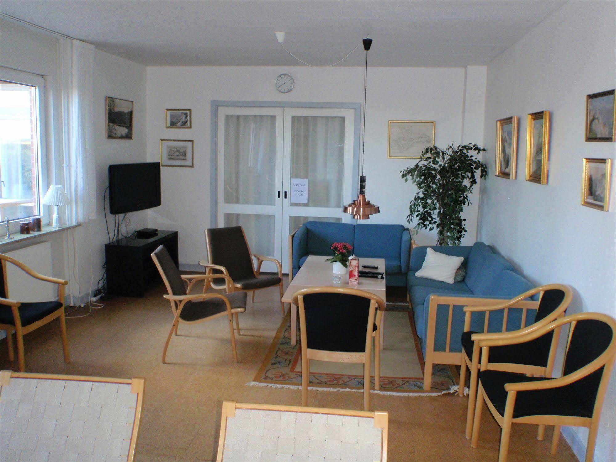בורה Mon Hostel & Vandrehjem מראה חיצוני תמונה